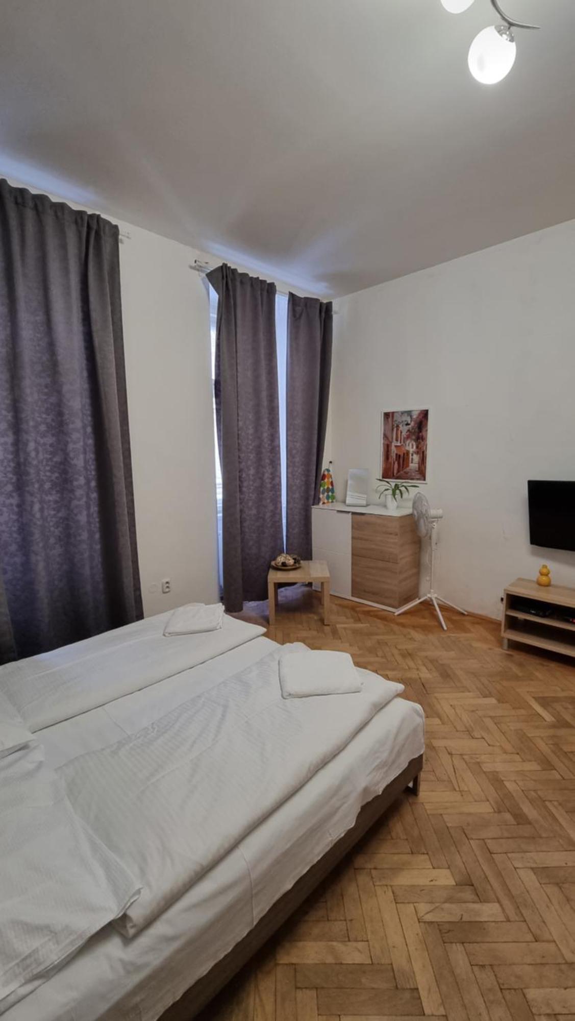 Apartment Krakovska 20 Прага Экстерьер фото